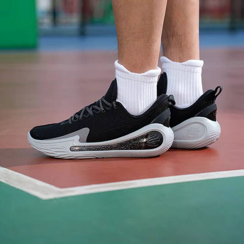 Under Armour Unisex Genuine Sp - Men Shoes Under Armour avaliação e preço