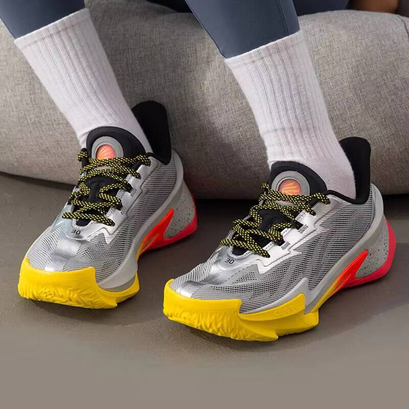 Under Armour Men Women Curry B - Men Shoes Under Armour avaliação e preço