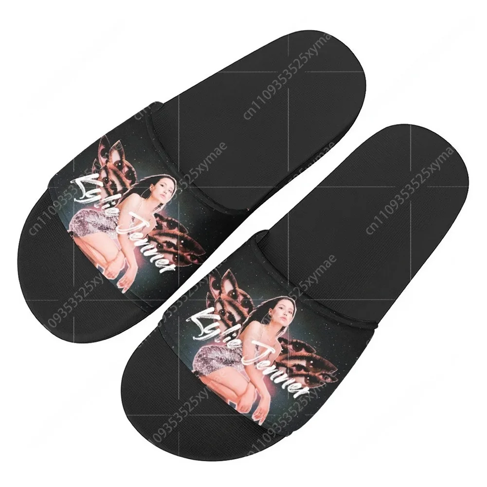 Kylie Jenner Slippers Home Wat - Men Shoes Models avaliação e preço