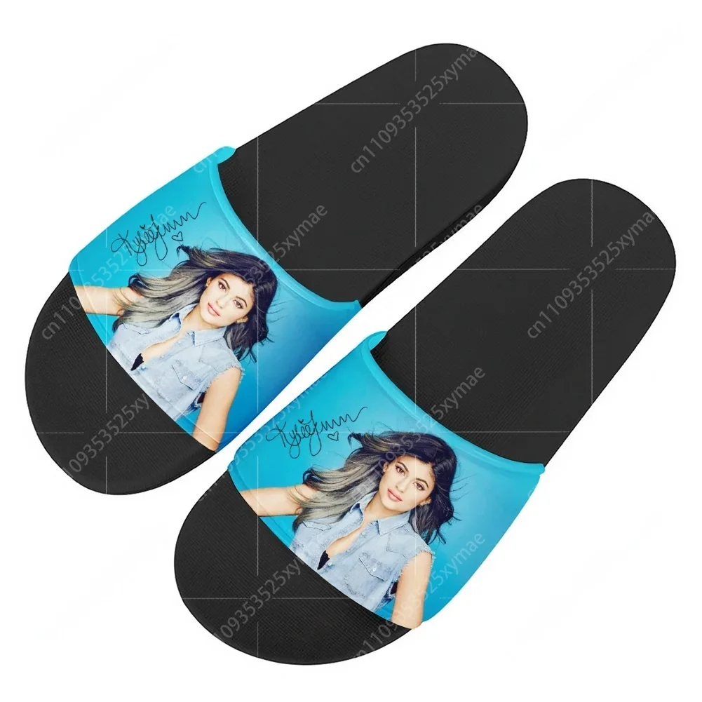 Kylie Jenner Slippers Home Wat - Men Shoes Models avaliação e preço